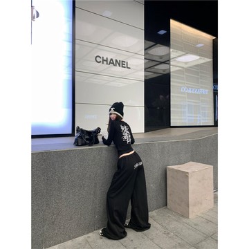 實拍 修身顯瘦黑色內搭女 打底衫T恤 上衣女 寬鬆闊腿褲女 直筒褲 運動衛褲休閒褲潮 高腰設計小個子友好穿搭 顯瘦套裝女