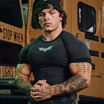 GYM 男士美式緊身T恤 蝙蝠俠 運動健身跑步 速乾透氣修身訓練上衣 現貨