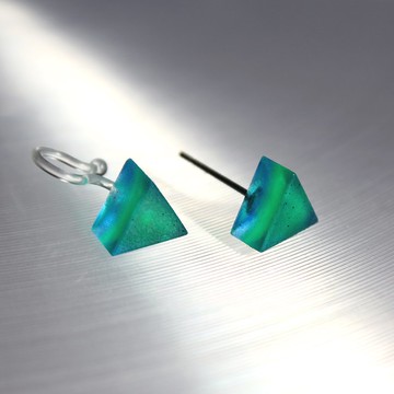 三角小耳環 / 湛綠 / 單隻