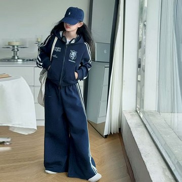 【中大女童/親子裝】高級感刺繡拉鏈上衣寬褲套裝