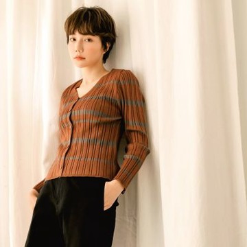 OB嚴選-羊毛混紡條紋撞色長袖開襟針織衫上衣《FA2504-》