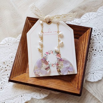 珍珠垂吊不規則圓三角永生花耳環 - 紫色