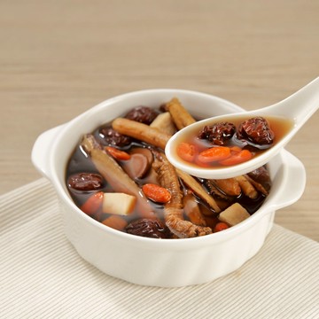 【台灣本草】御膳十全溫補燉包｜晶英酒店御用湯品｜古法慢熬・溫潤滋補｜無添加香料防腐劑｜中醫藥團隊監製｜全家安心享用