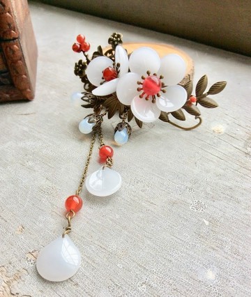 喵手作~復古中國風大梅花髮夾(白/青古)
