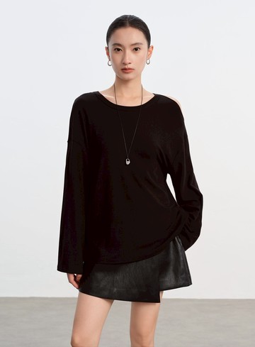 慵懶露肩針織衫