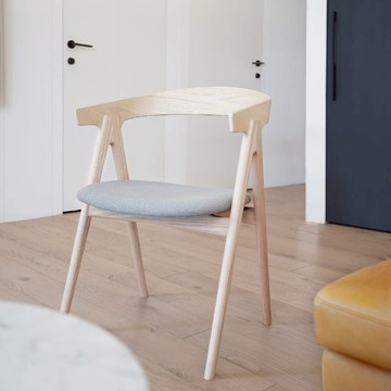 GIAN 匠家具 Ponny  扶手椅 餐椅 梣木 - 皮革坐墊煙灰色