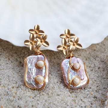 14–18mm 天然紫色巴洛克珍珠繞線花朵耳環