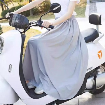 一片式電動車遮陽圍裙防遮陽蓋腿遮陽防走光神器夏天冰絲擋風被