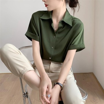 (臺灣出貨)SY短袖襯衫女夏季短袖上衣緞麵寬鬆新款麵試正裝翻領襯衣綠色複古港味垂感開衫上衣女