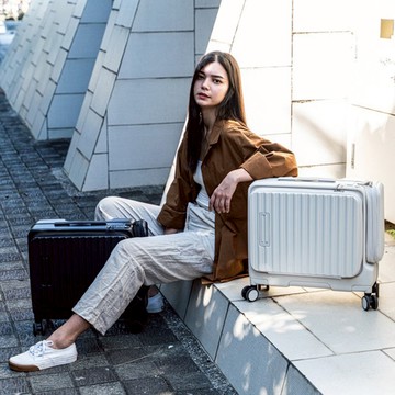 巴塞隆納前開式機長箱19吋 夜幕黑