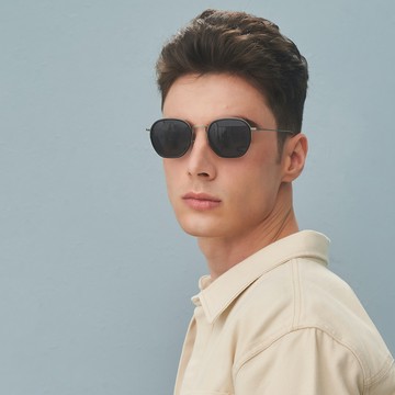 【moi】moi取意法語中的意涵－自我 /moi純鈦濾藍光偏光太陽眼鏡(黑色 T007_02S)