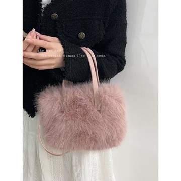 手提可愛毛絨包包女秋冬2023新款潮單肩斜挎包高級感百搭毛茸茸包