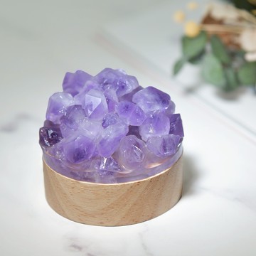 【命運好好玩】湯鎮瑋-紫水晶簇貴人燈