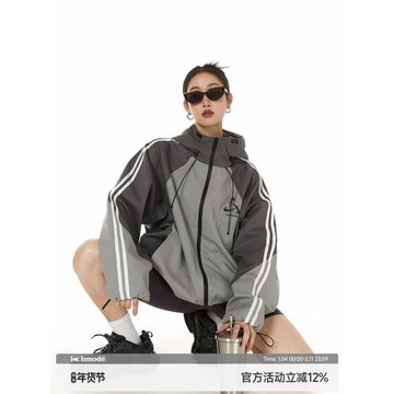 ICHMODE 美式連帽沖鋒衣外套女秋季新款寬松運動戶外機能夾克上衣