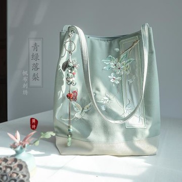 夏季上新森系文藝復古小清新中國風漢服刺繡帆布水桶手提單肩包女
