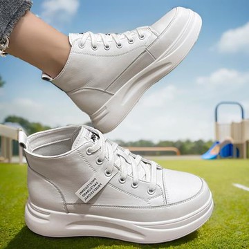 白色高幫鞋女厚底真皮顯瘦春天配裙子的鞋子爆款洋氣休閑運動板鞋