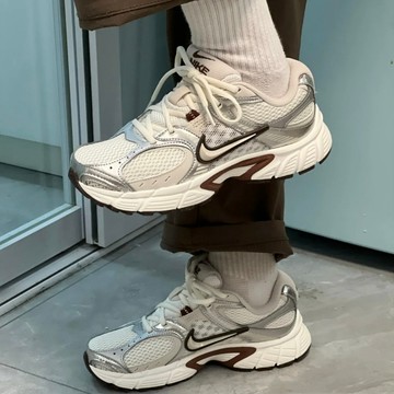 S.G NIKE W V5 RNR HQ7901-102 銀咖 復古鞋女鞋 透氣 運動鞋