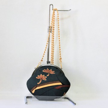 和服布料製成的口金包