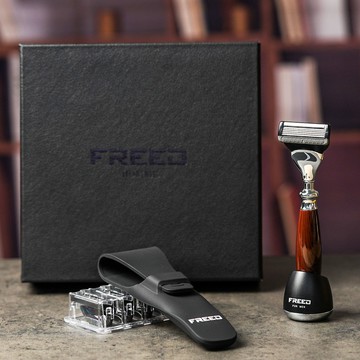 【FREED】尊爵四件組安全刮鬍刀禮盒 - 五刀式刮鬍刀