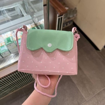 ✨臺灣出貨✨甜美粉綠拼色波點小方包輕便小巧斜挎包少女風百搭日常出行小包包