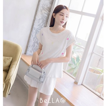 【1+1優惠】BeLLA 繽紛字母珍珠上衣 白色