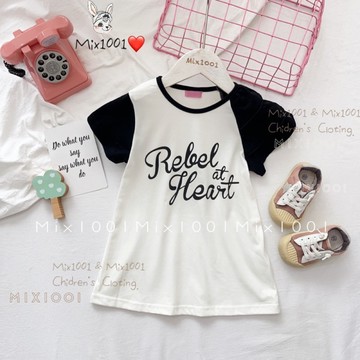 🌻🌈✨藝術感字母剪裁設計上衣✨兒童拼袖長版上衣 5-17