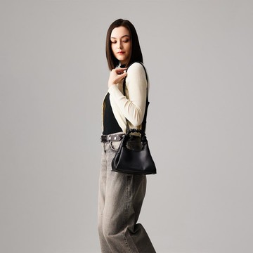 【免費升級送禮包裝】薇拉-B 小肩包-黑色/BF877-51-BK