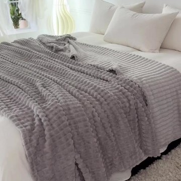 2025新款加厚寬抽條剪花仿兔毛絨牛奶絨法蘭絨蓋四季簡約午休毯