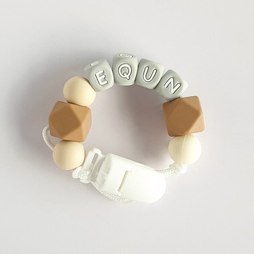 客製化 23公分 9顆 EQUN 奶嘴鏈