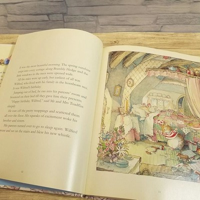 外国語絵本[のばらの村のものがたり 英語版 全8話 The Complete Brambly Hedge(訳アリ)] ジル・バークレム BRAMBLY  HEDGE 英語絵本 | LINEブランドカタログ