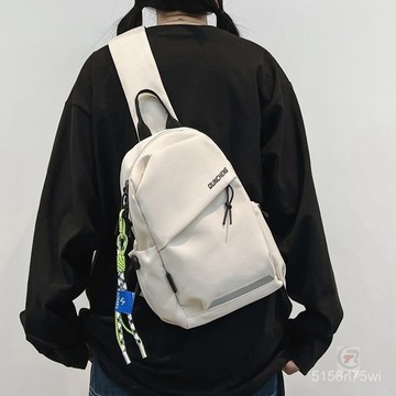 日系簡約斜挎胸包 耐磨面料可調肩帶防潑水耐刮側背包 通勤運動旅行外出隨身單肩包 包包 胸包 腰包 單肩包 側背包 斜挎包