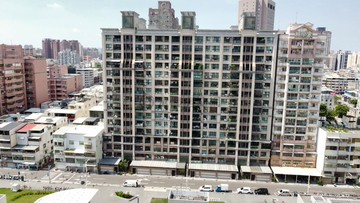 科工館高博館面綠廊道陽台進出四房平車｜高雄市三民區教仁路