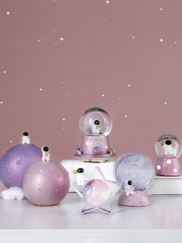 創意宇航員太空人模型擺件家居客廳水晶球裝飾品北歐星空擺設禮物