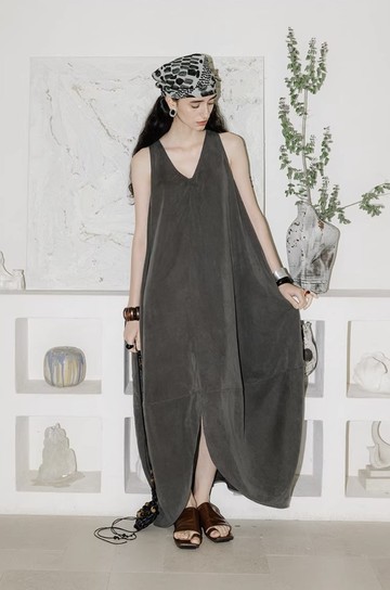 法式復古 V領度假鬆弛感連身裙