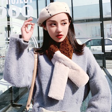 女秋冬豹紋仿獺兔毛圍脖百搭時尚交叉拼色加厚保暖毛絨學生圍巾1入