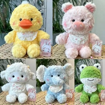 超萌圍兜毛絨玩具系列 可愛小豬娃娃公仔 高顏值創意玩偶 牀頭擺件 可愛柔軟布娃娃 閨蜜情侶禮物 桌伴娃娃 陪睡玩偶