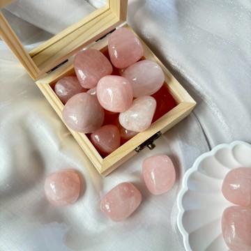 🔮 天然水晶滾石 粉水晶 2.4–2.8cm 愛情水晶 桃花人緣 感情療癒 滾石擺件 能量水晶