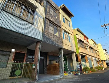 昭明國小青年成家翻新透天活巷美宅｜高雄市大寮區鳳林一路