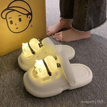 🍀臺灣出貨🍀2025新款熊貓燈光洞洞韓版女款春夏防滑鬆糕增高包頭帶燈拖鞋女