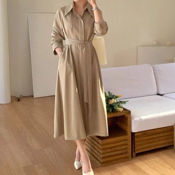 MOCO韓版chic法式復古高級感翻領單排扣綁帶收腰顯瘦連衣裙洋裝