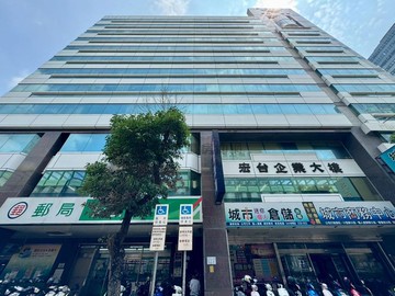 宏台企業大樓｜雙捷運商辦｜主附68坪附雙平車｜台中市北屯區文心路四段