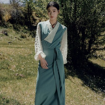 藏風交領長裙 / 湖松青洋裝 / 新中式連衣裙