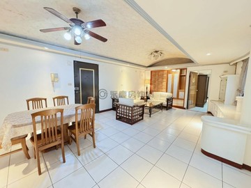 平鎮高中+特力屋商圈3+1房 ｜桃園市平鎮區新富五街