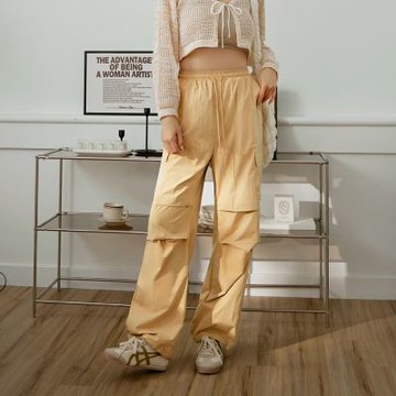 OB嚴選-素色大口袋縮口工裝褲《BA7567-》