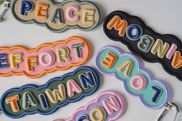 3D英文吊牌 經典雲朵