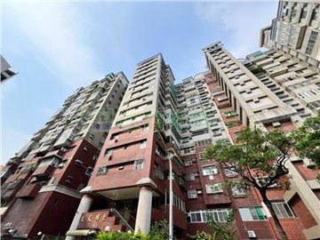 室內可用坪數約37坪｜東區文教區｜景觀採光四房平車｜台南市東區崇明路