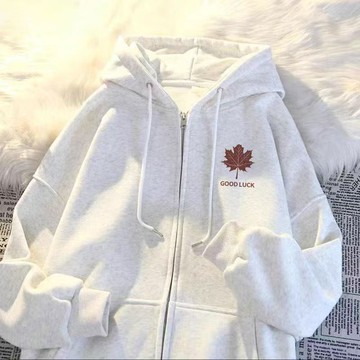 愛依依 衛衣外套 連帽外套 印花上衣 學院風S-2XL新款楓葉胸標拉鍊開衫衛衣男女連帽寬鬆上衣-9548.