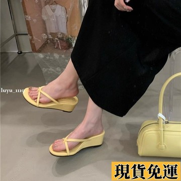 luyu🌷限時下殺🌷法式坡跟細帶夾趾拖鞋女夏外穿2025新款仙女風配裙子銀色涼拖鞋女