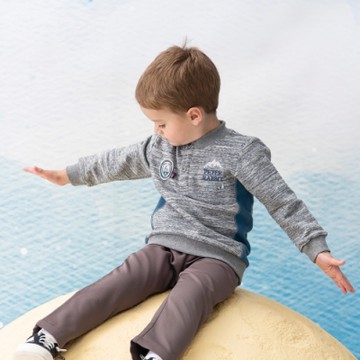 奇哥 比得兔 雪季比得繡花T恤-深灰 (2-4歲)