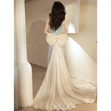 閃耀人魚姬新娘敬酒服2026新款吊帶魚尾高級感年會生日晚禮服長款